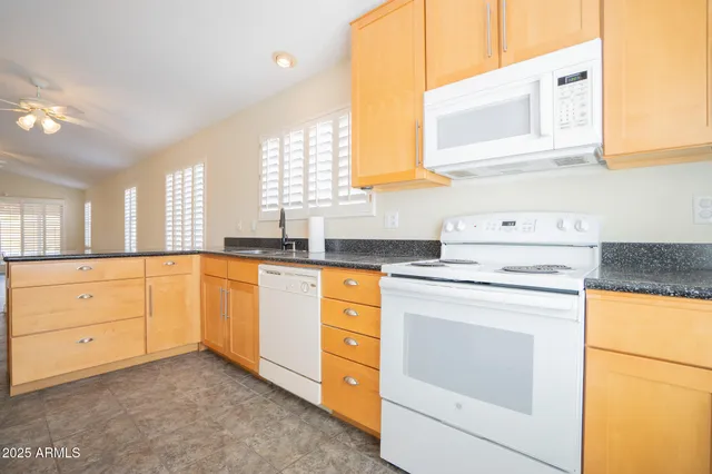 $2,195 | 3518 West Fallen Leaf Lane, Glendale, AZ 85310