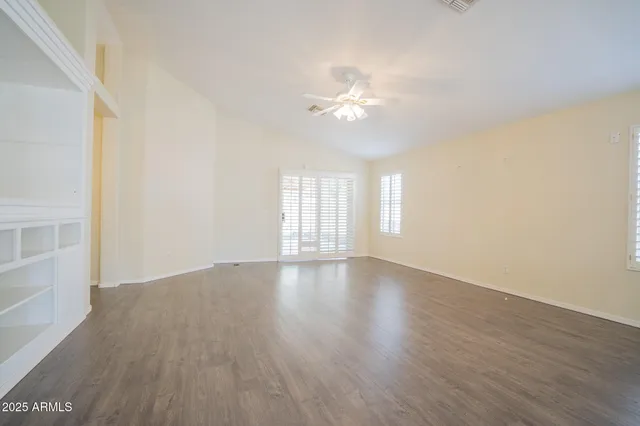 $2,195 | 3518 West Fallen Leaf Lane, Glendale, AZ 85310