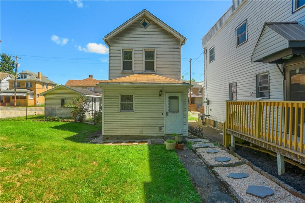 1550 Glenn Way McKees Rocks, PA 15136 - Photo 9 of 30