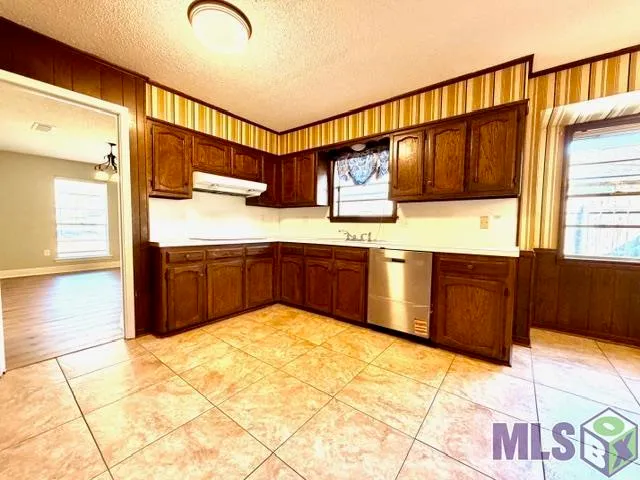 $1,900 | 4637 Tartan Drive, Baton Rouge, LA 70816