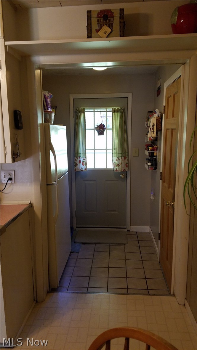 909 Alfred Road Akron, OH 44306 - Photo 7 of 24