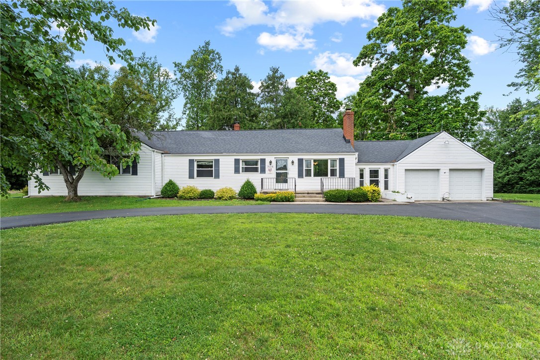 7543 Wellbaum Road Brookville, OH 45309 - Photo 4 of 56