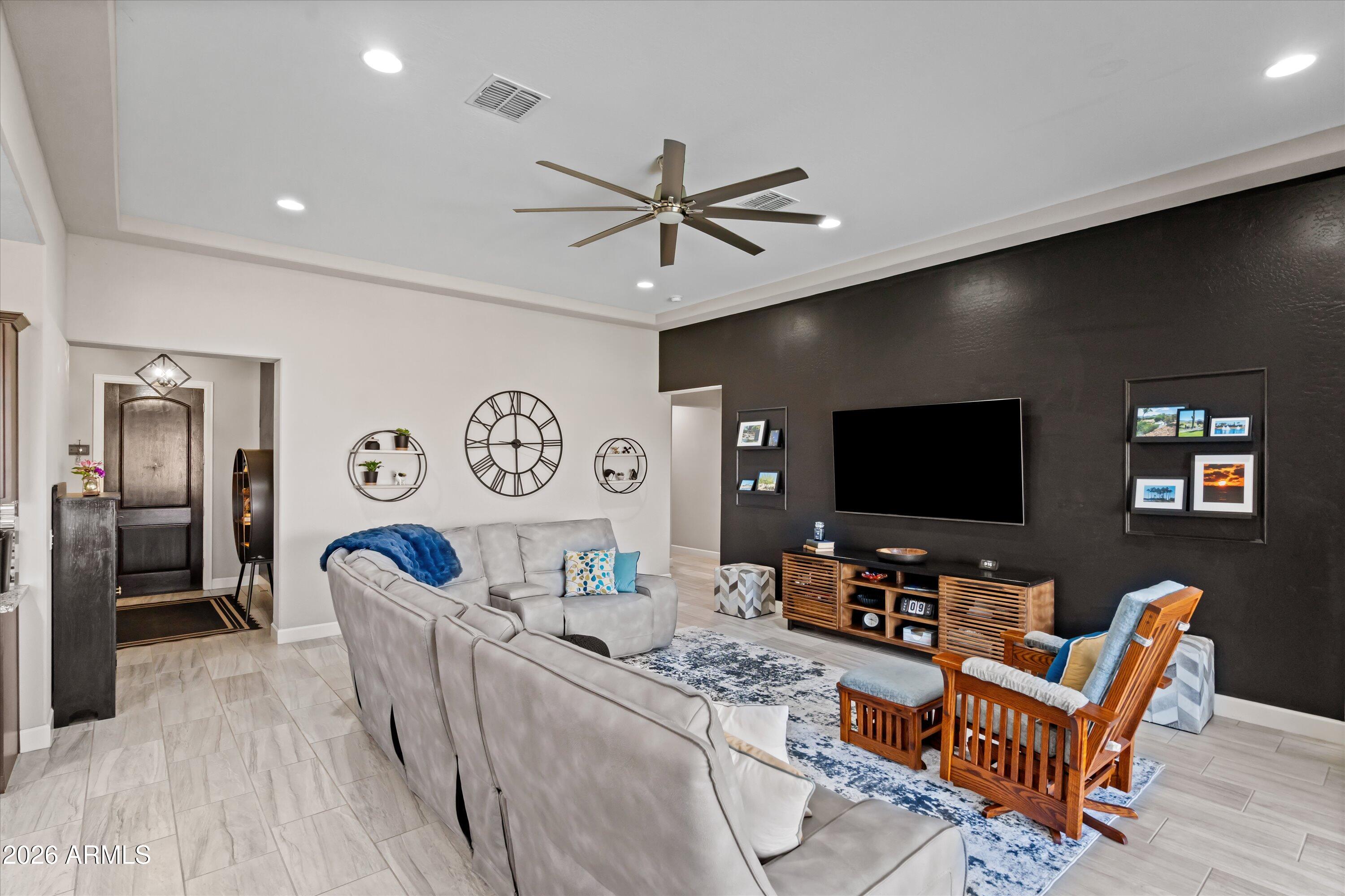 18289 West Raven Road Goodyear, AZ 85338 - Photo 14 of 92