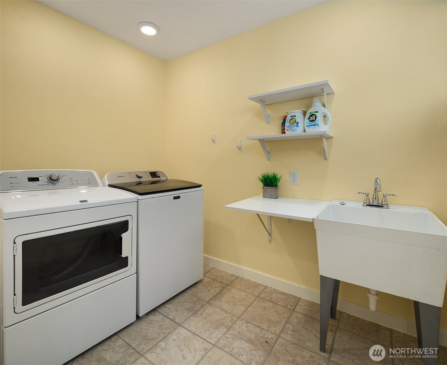 11607 Southwest Cove Road Vashon, WA 98070 - Photo 15 of 30