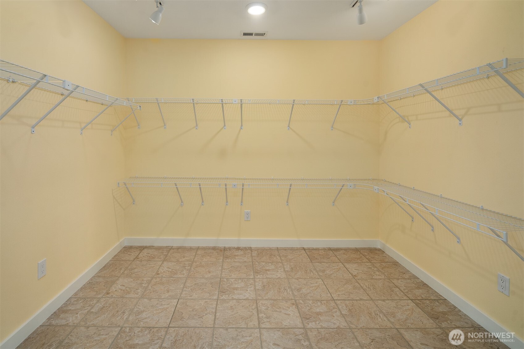 11607 Southwest Cove Road Vashon, WA 98070 - Photo 19 of 30