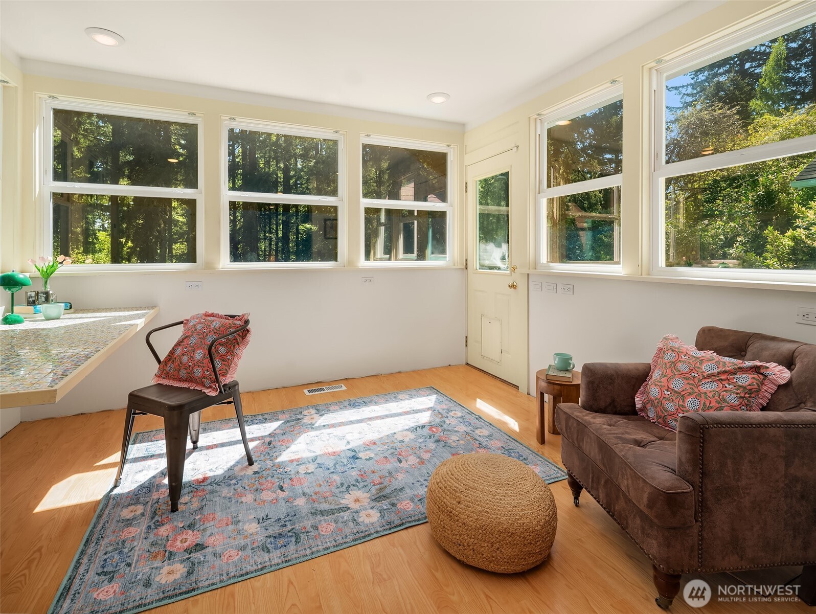 11607 Southwest Cove Road Vashon, WA 98070 - Photo 10 of 30