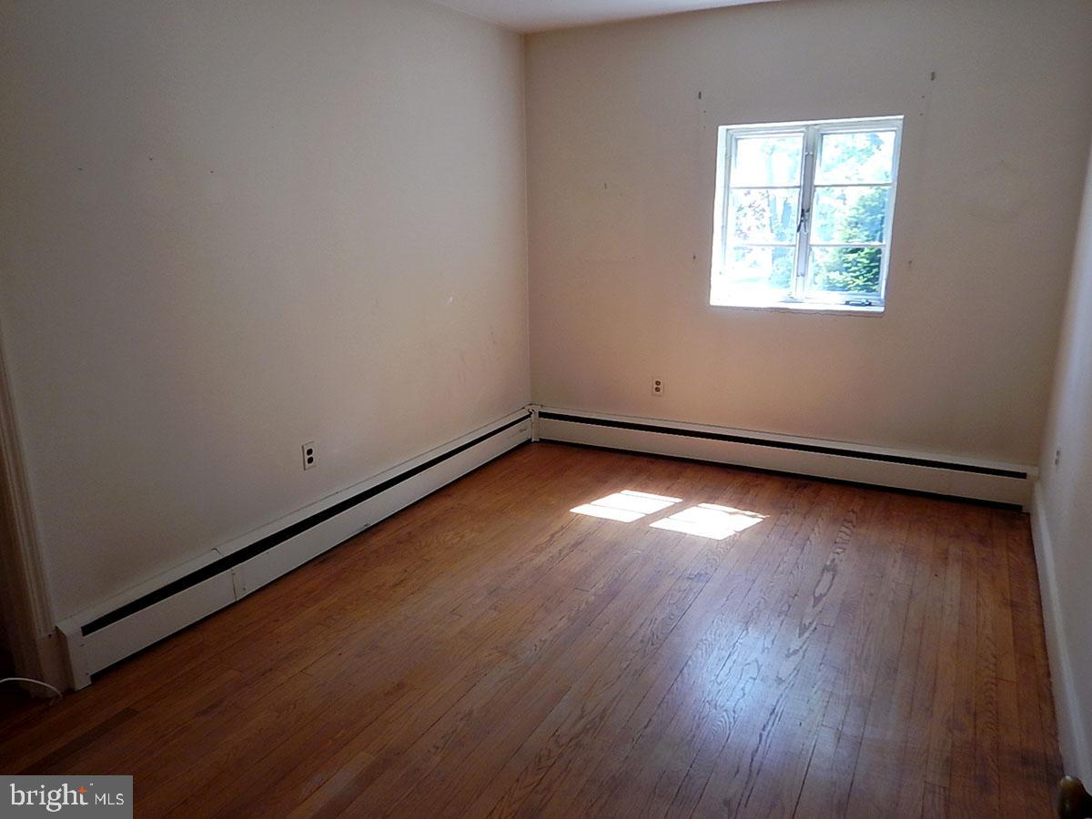 7716 Chapman Road Kingsville, MD 21087 - Photo 20 of 32 Bedroom #3