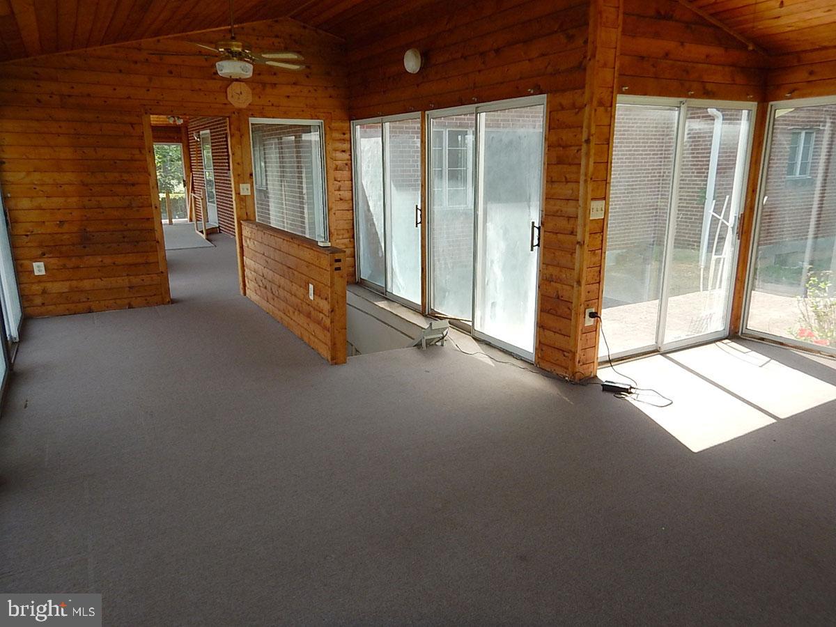 7716 Chapman Road Kingsville, MD 21087 - Photo 25 of 32 Sunroom