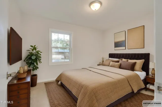 $339,900 | 506 Edgewood Drive, Mount Carmel, TN 37645