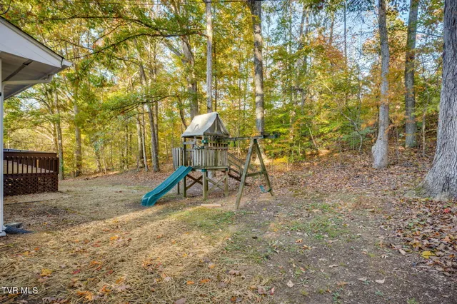 $339,900 | 506 Edgewood Drive, Mount Carmel, TN 37645