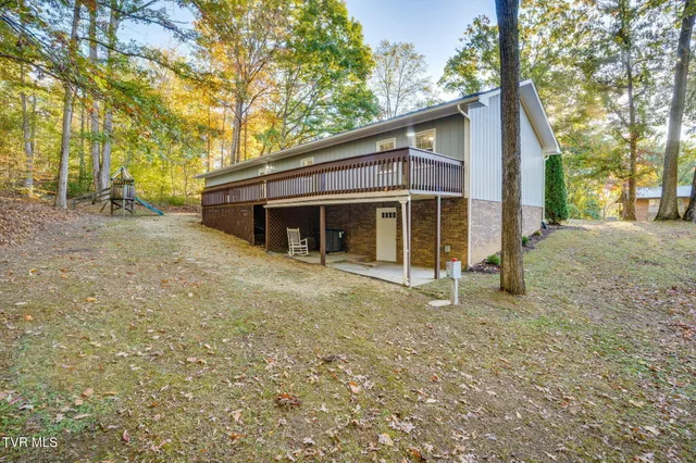 $339,900 | 506 Edgewood Drive, Mount Carmel, TN 37645