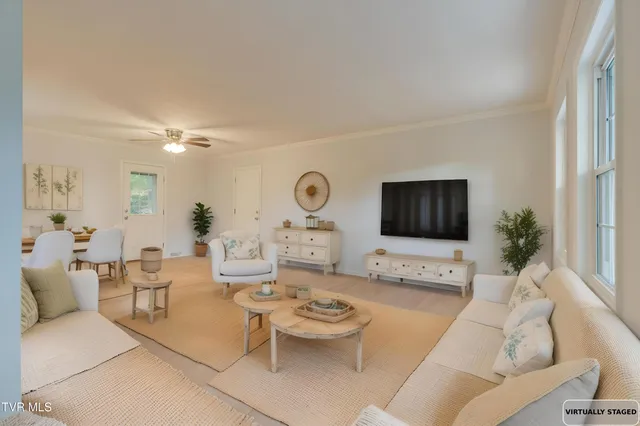 $339,900 | 506 Edgewood Drive, Mount Carmel, TN 37645