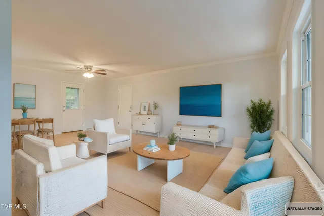 $339,900 | 506 Edgewood Drive, Mount Carmel, TN 37645