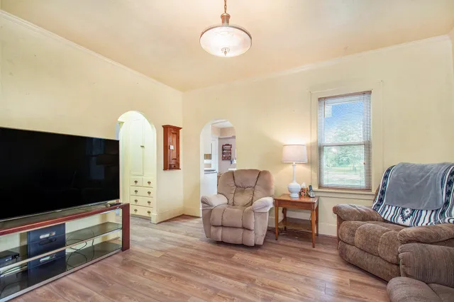 $180,000 | 202 Maple Street, Three Oaks, MI 49128