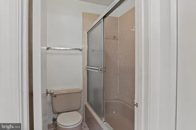 $550,000 | 4301 Greenberry Lane, Annandale, VA 22003