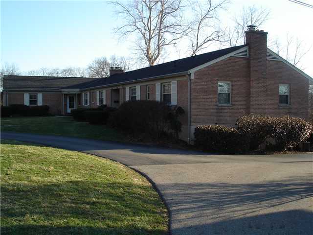 2765 Charing Road Upper Arlington, OH 43221 - Photo 1 of 7