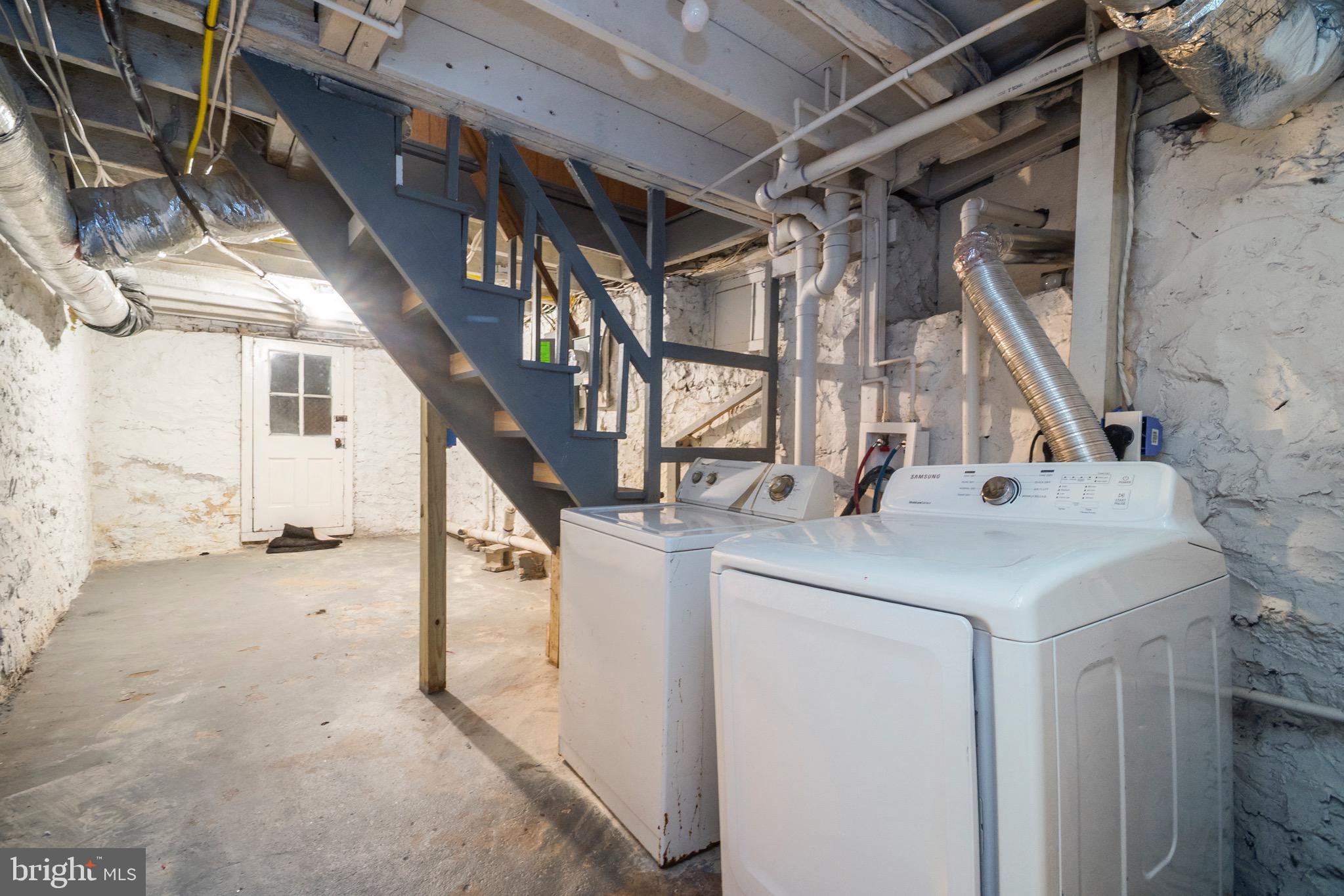 1626 Appleton Street Baltimore, MD 21217 - Photo 21 of 22 a view of entryway