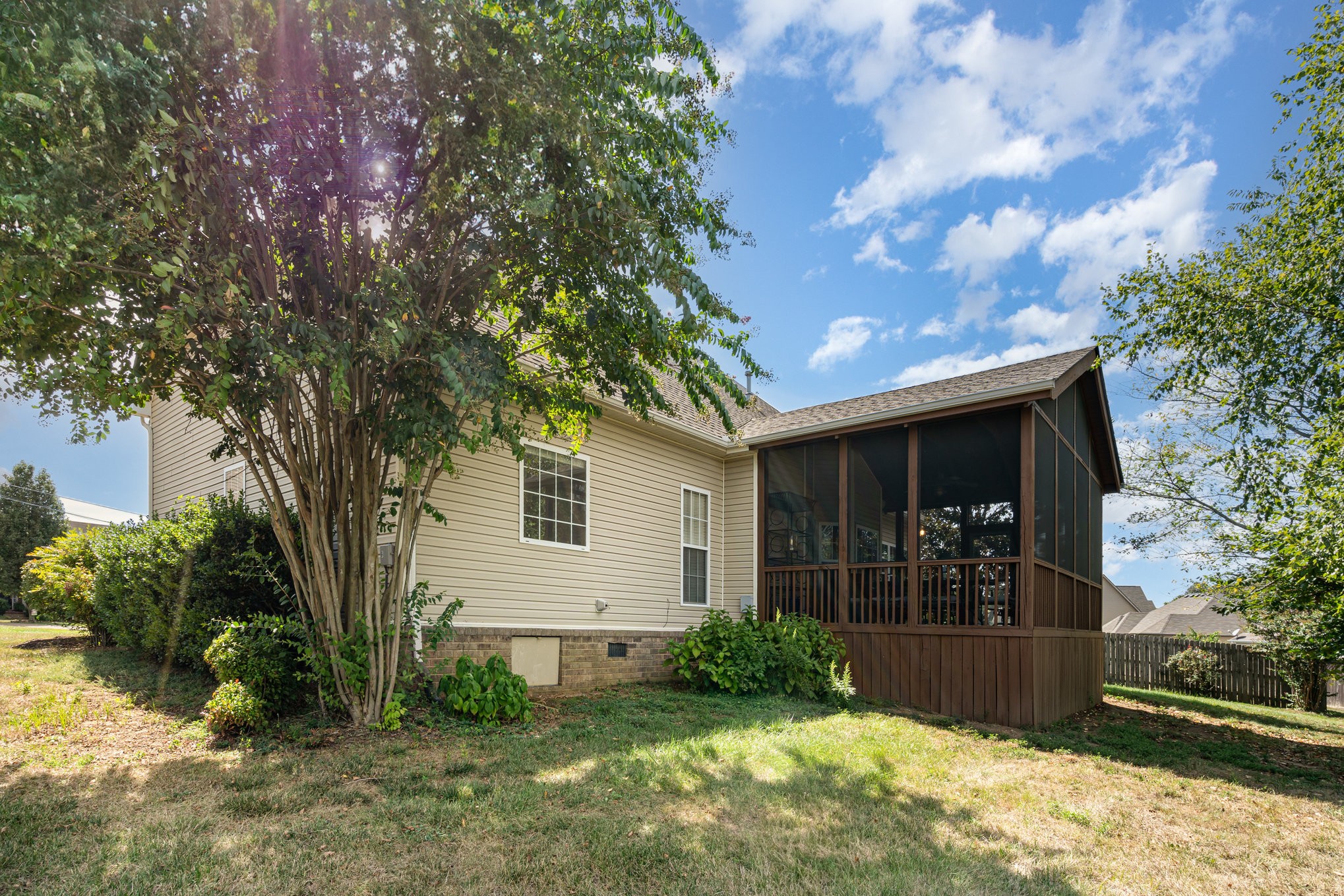 6015 Warner Court Spring Hill, TN 37174 - Photo 34 of 35 a front view of a house with garden