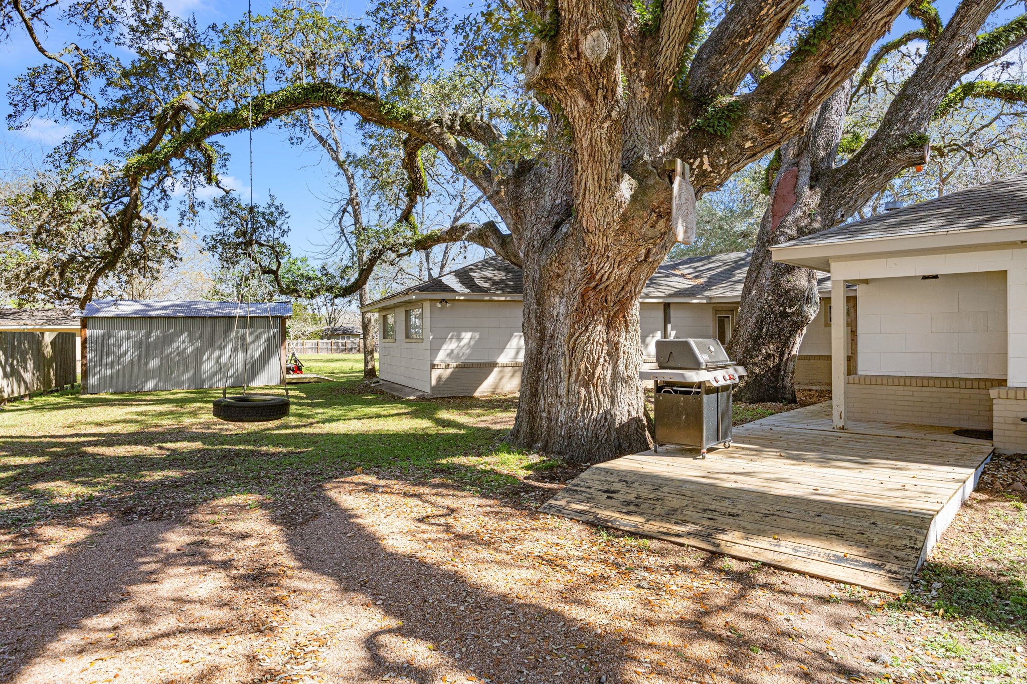 102 North Street Columbus, TX 78934 - Photo 23 of 25