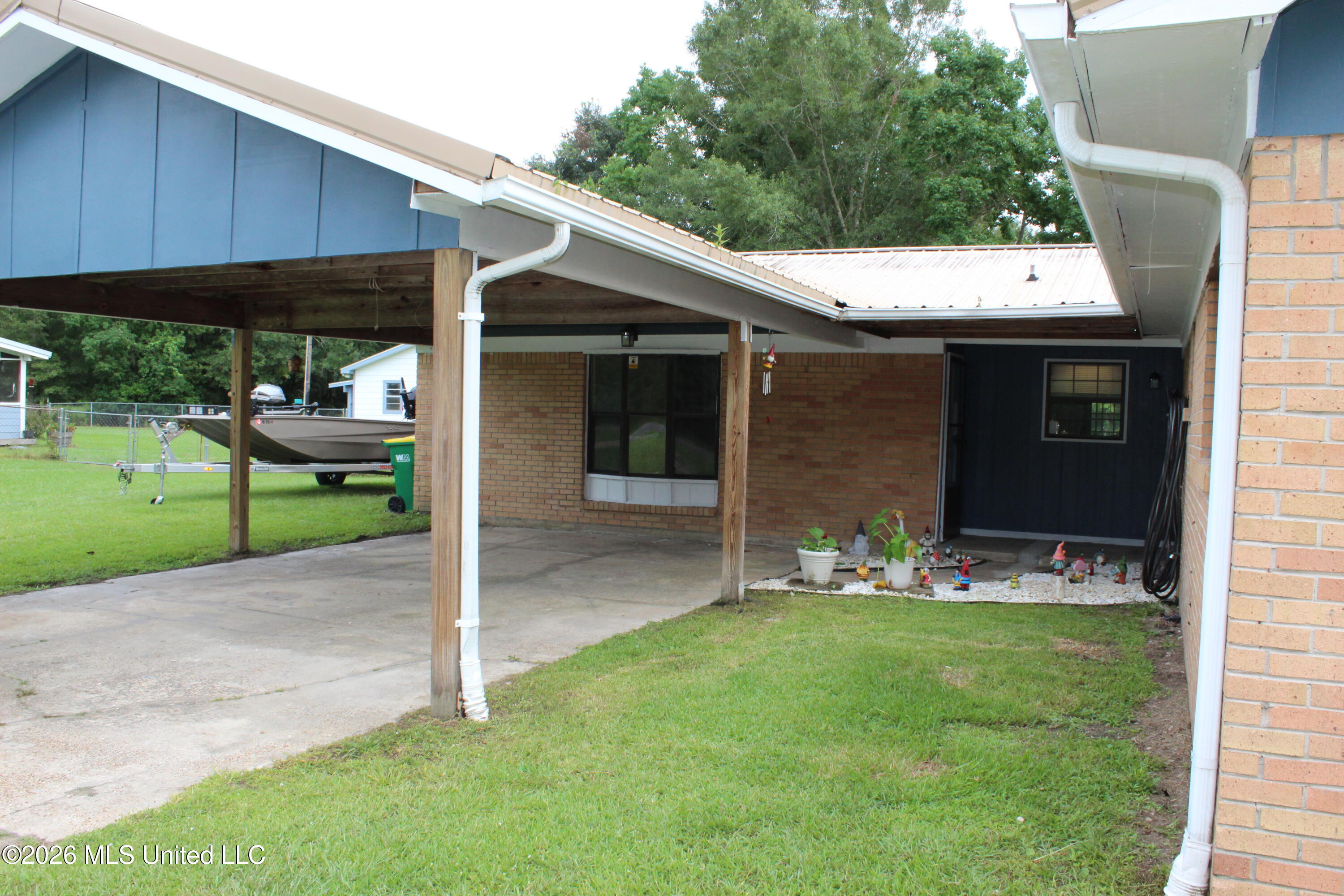 8517 Greenfields Road Moss Point, MS 39562 - Photo 11 of 53 IMG_1225