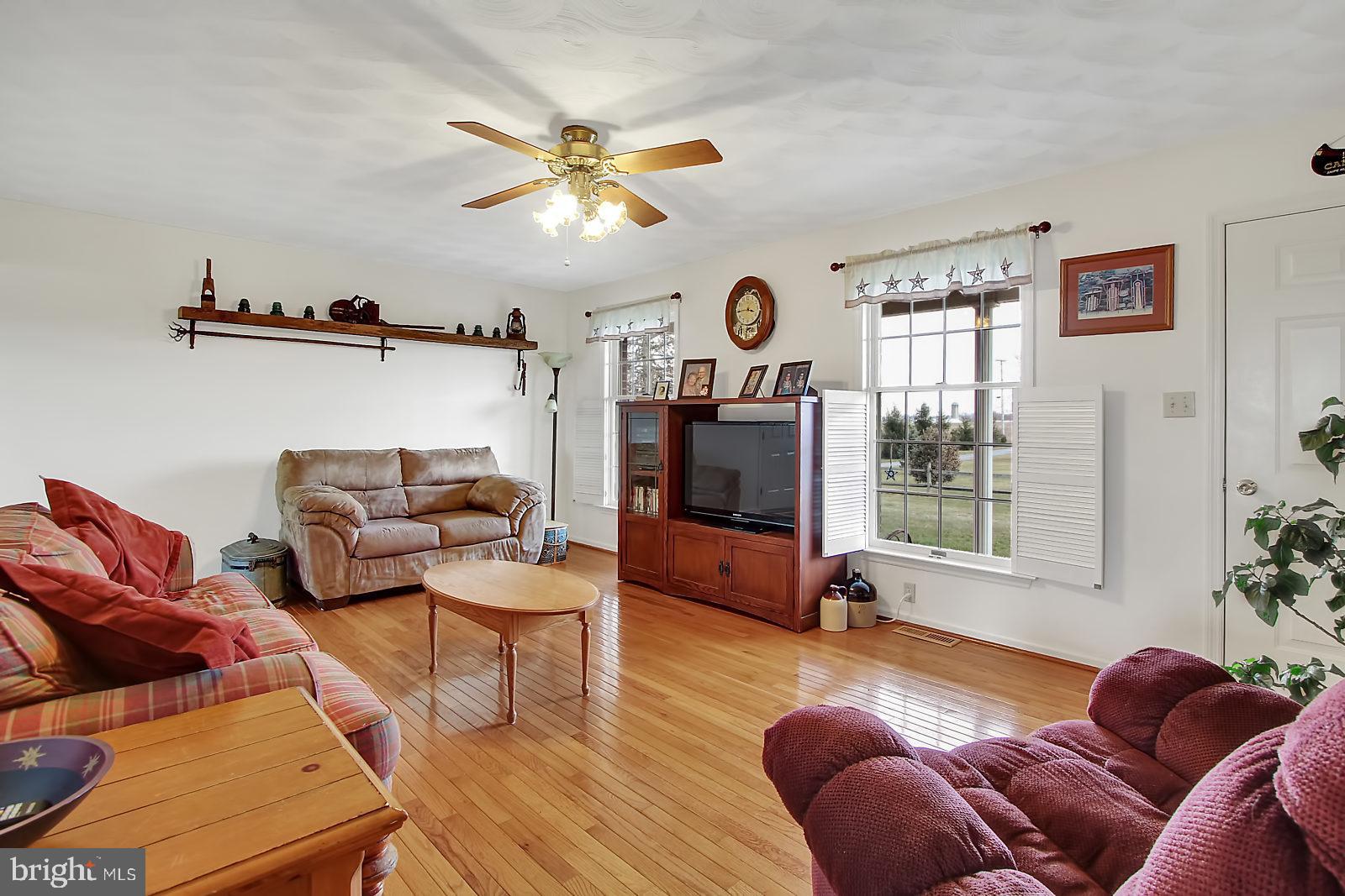 3597 West Canal Road Dover, PA 17315 - Photo 3 of 27 Gallery Image 3