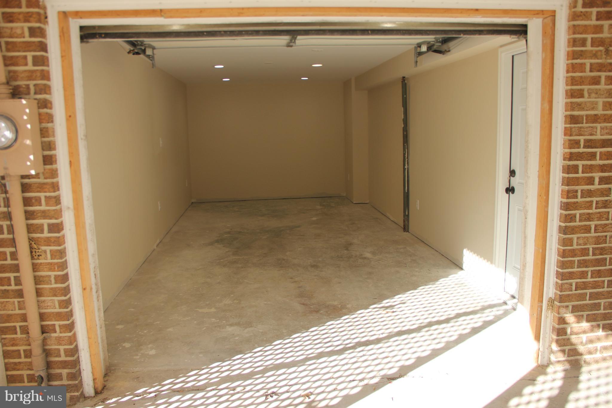 904 Hoffmaster Road Knoxville, MD 21758 - Photo 29 of 29 Garage