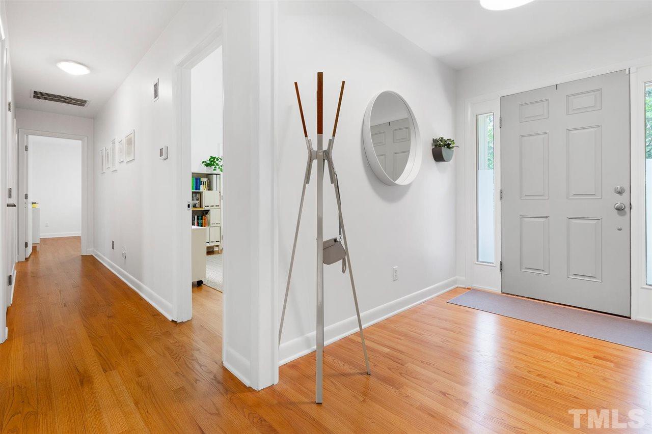 3219 Tanager Street Raleigh, NC 27606 - Photo 5 of 29 Gallery Image 5