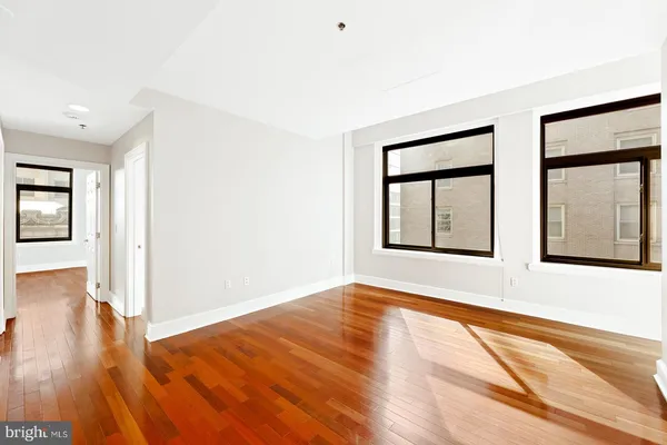 $349,900 | 1500 Chestnut Street, Unit 19F, Philadelphia, PA 19102