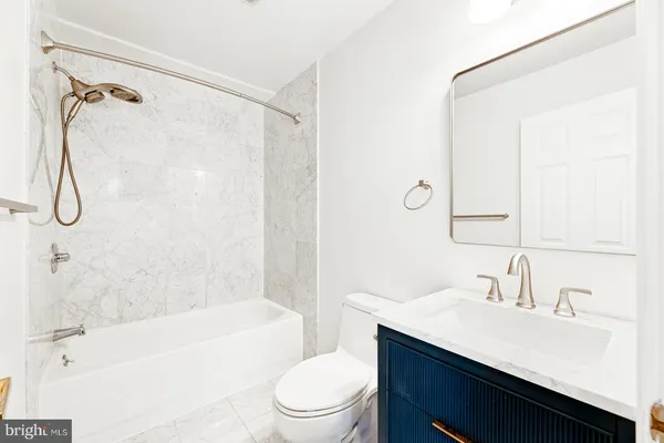$349,900 | 1500 Chestnut Street, Unit 19F, Philadelphia, PA 19102