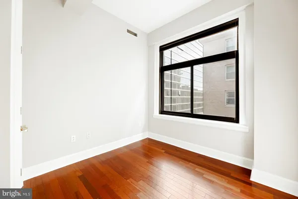 $349,900 | 1500 Chestnut Street, Unit 19F, Philadelphia, PA 19102