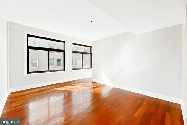 $349,900 | 1500 Chestnut Street, Unit 19F, Philadelphia, PA 19102