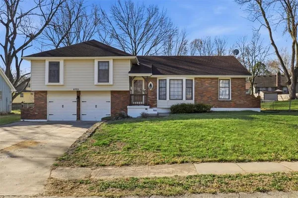 $325,000 | 6705 East 126th Street, Grandview, MO 64030