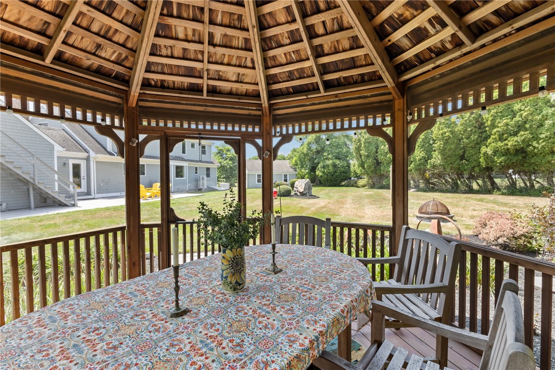 11 Stonegate Road Warren, RI 02885 - Photo 31 of 34