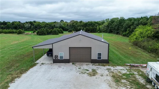 $749,000 | 114 Southwest 1451st Road, Holden, MO 64040
