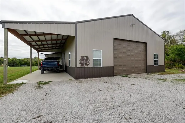 $749,000 | 114 Southwest 1451st Road, Holden, MO 64040