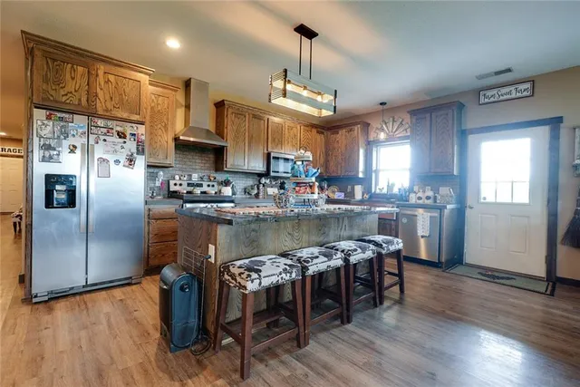 $749,000 | 114 Southwest 1451st Road, Holden, MO 64040