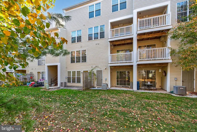 $429,900 | 46932 Courtyard Square, Sterling, VA 20164