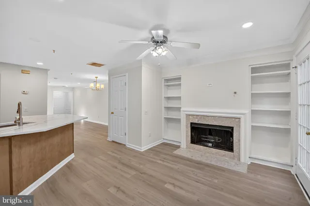 $429,900 | 46932 Courtyard Square, Sterling, VA 20164