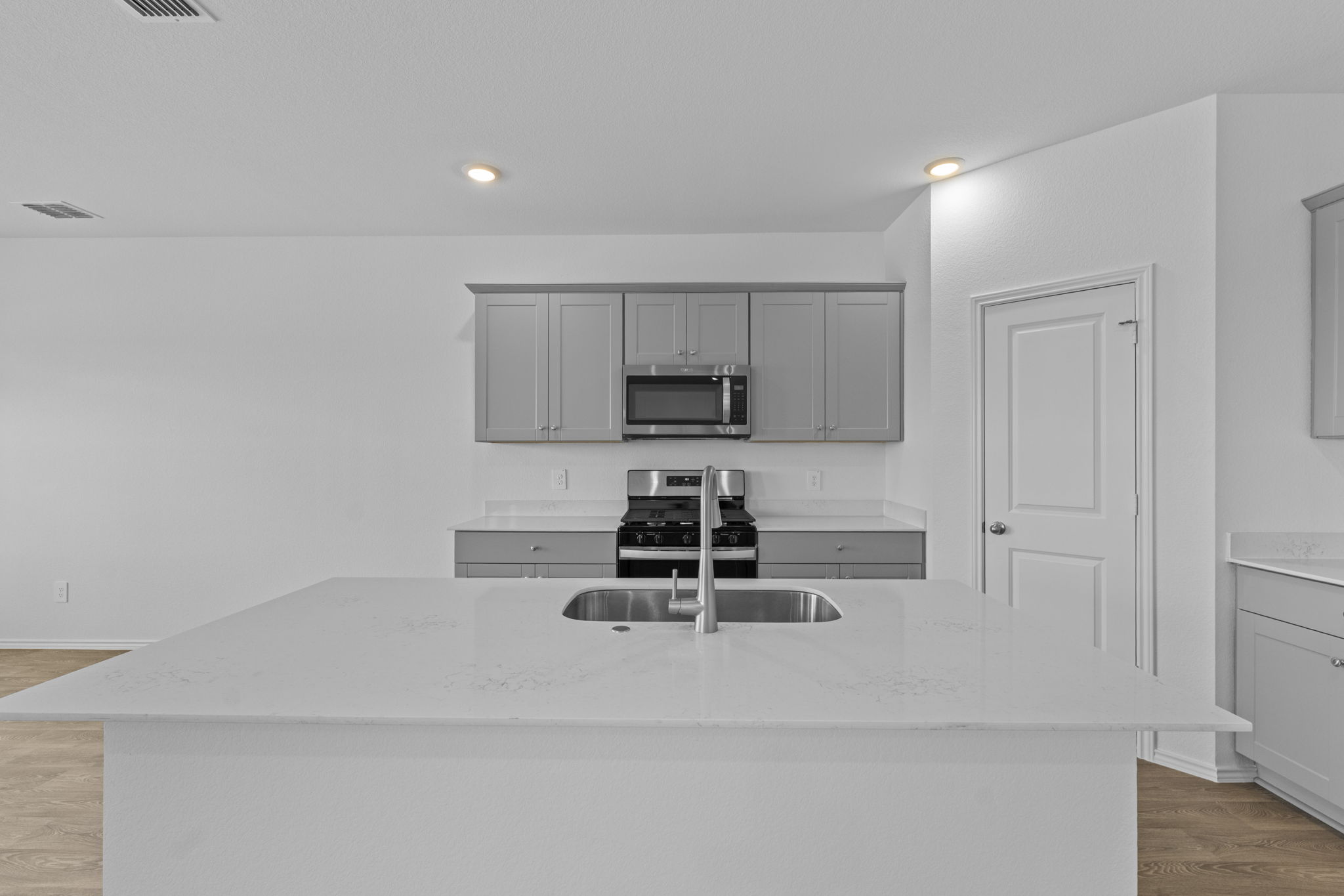 175 Arnold Loop Kyle, TX 78640 - Photo 9 of 40