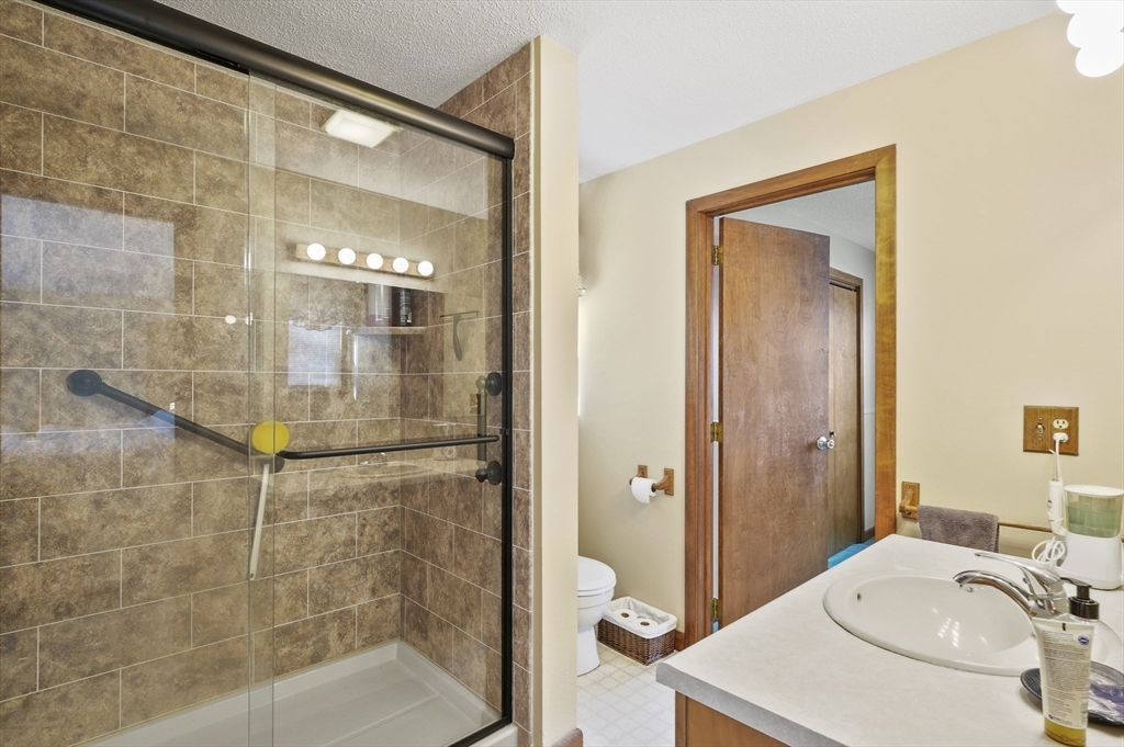 395 Providence Road, Unit 6 Grafton, MA 01560 - Photo 20 of 32 Gallery Image 20