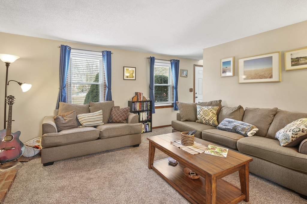 395 Providence Road, Unit 6 Grafton, MA 01560 - Photo 6 of 32 Gallery Image 6