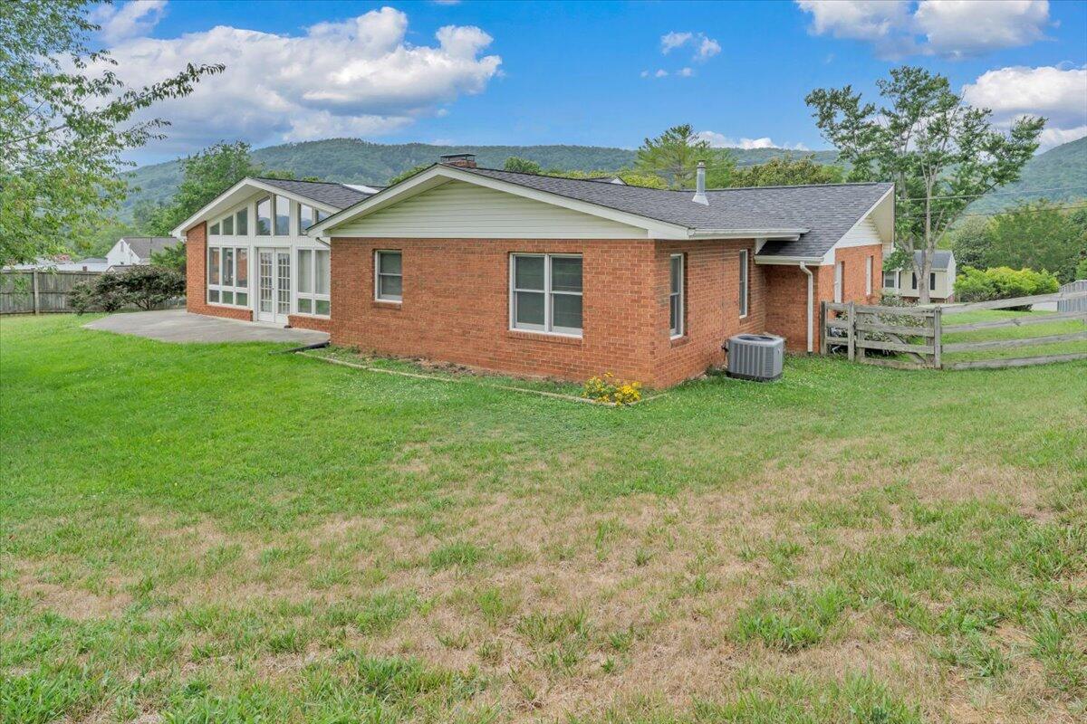 674 Azalea Road Daleville, VA 24083 - Photo 58 of 64 059-MIB09934