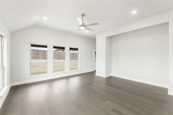 $440,000 | 5 Grouse Circle, Sanger, TX 76266