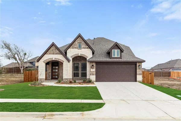$440,000 | 5 Grouse Circle, Sanger, TX 76266
