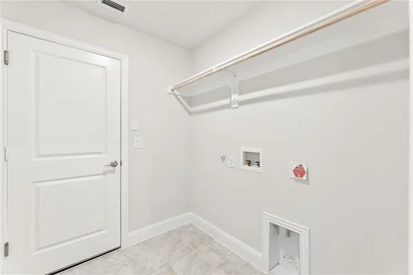 $440,000 | 5 Grouse Circle, Sanger, TX 76266