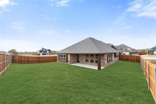 $440,000 | 5 Grouse Circle, Sanger, TX 76266