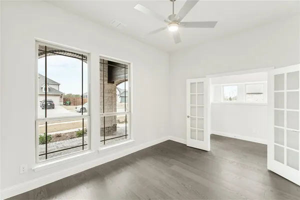 $440,000 | 5 Grouse Circle, Sanger, TX 76266