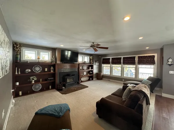 $865,000 | N9026 Hickory Point Road, Beaver Dam, WI 53916