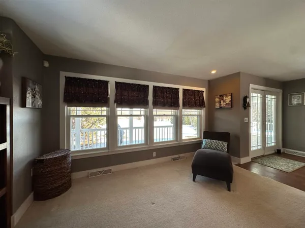 $850,000 | N9026 Hickory Point Road, Beaver Dam, WI 53916