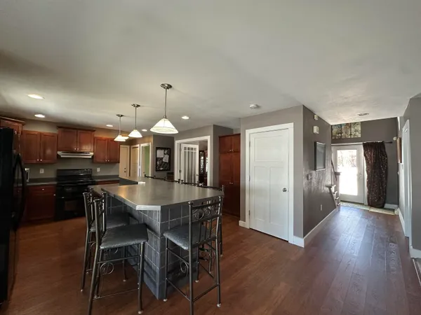 $865,000 | N9026 Hickory Point Road, Beaver Dam, WI 53916